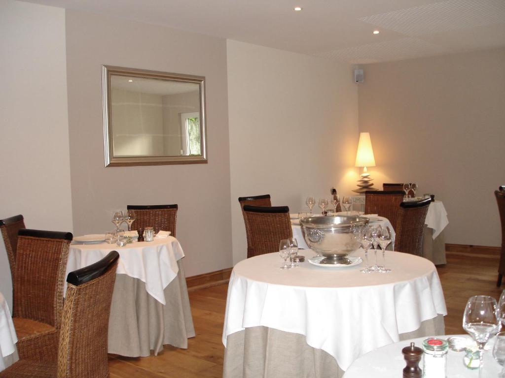 Hotel Logis Auberge Côté Jardin Lézignan-Corbières Esterno foto